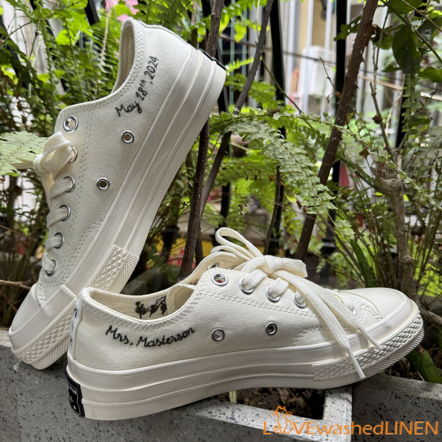 Custom Embroidered Sneakers/ Custom Shoes Taylor 70s Embroidered Flower/ Flowers Embroidered Shoes Low Tops/ Flowers Embroidered Shoes