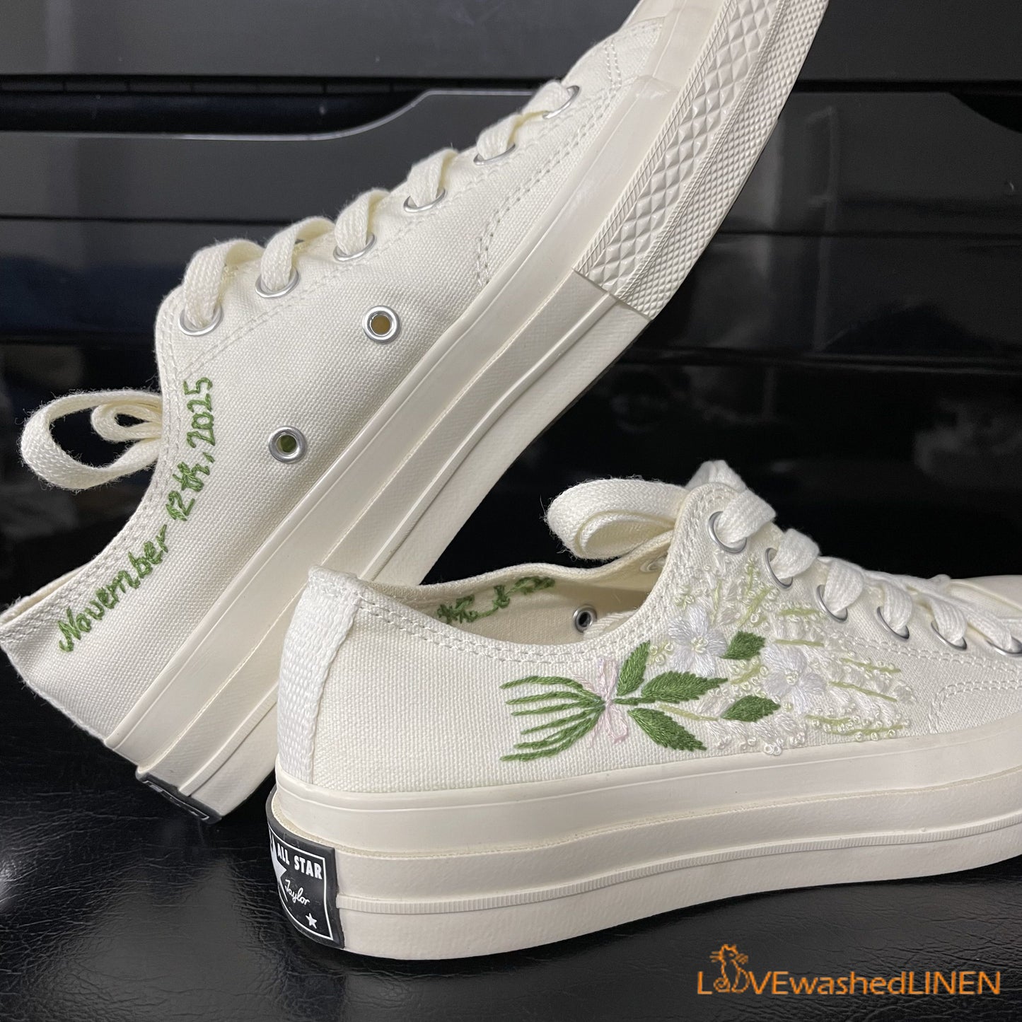 Custom Coverse Chuck Taylor/ Wedding Flowers Embroidered Converse/ Bridal Flowers Embroidered Sneakers Wedding Flowers Embroidered Sneakers/