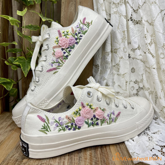 3 D Hand Embroidery Coverse Chuck Taylor/ Wedding Flowers Embroidered Converse/ Bridal Flowers Embroidered Sneakers Wedding Flowers