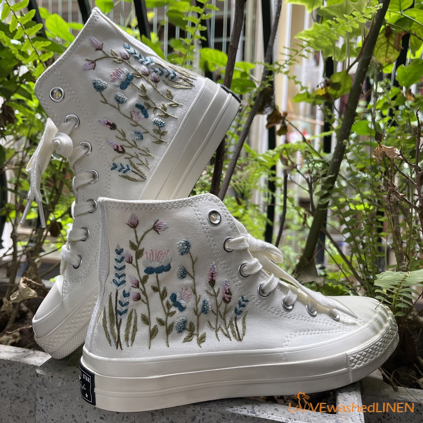 Custom Coverse Chuck Taylor/ Wedding Flowers Embroidered Converse/ Bridal Flowers Embroidered Sneakers Wedding Flowers Embroidered Sneakers/