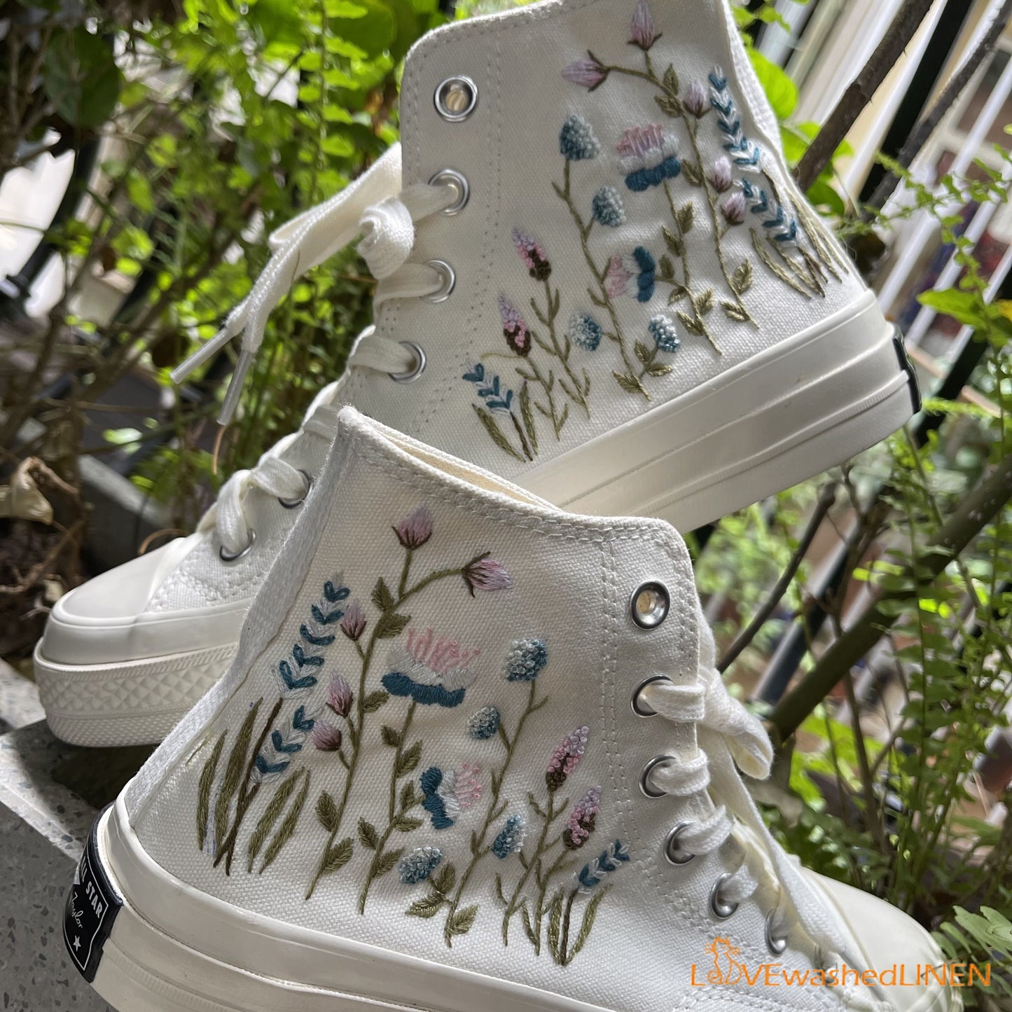 Custom Coverse Chuck Taylor/ Wedding Flowers Embroidered Converse/ Bridal Flowers Embroidered Sneakers Wedding Flowers Embroidered Sneakers/