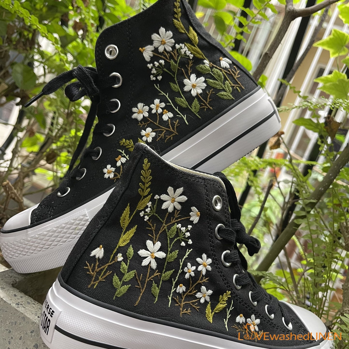 Custom Coverse Chuck Taylor/ Wedding Flowers Embroidered Converse/ Bridal Flowers Embroidered Sneakers Wedding Flowers Embroidered Sneakers/