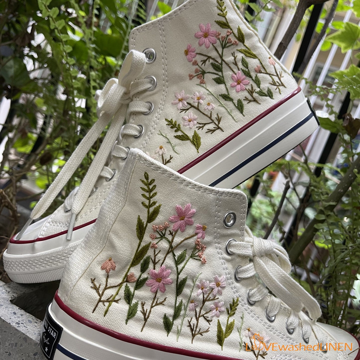 Custom Embroidered Converse High Tops/ Custom Converse Chuck Taylor 1970s Embroidered Daisy Flower/ Wedding sneakers/ Wedding Gift