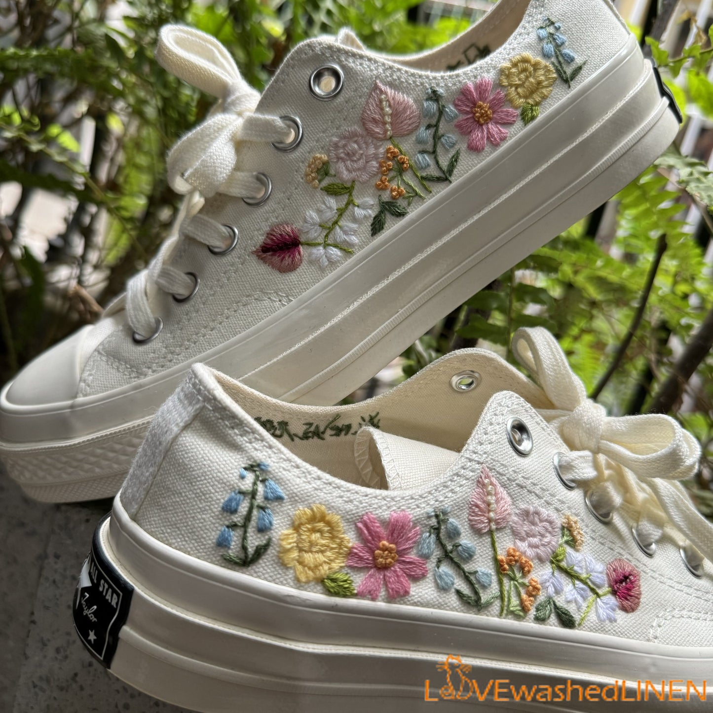 Custom Wedding Converse low tops / Wedding Flowers Embroidered Shoes/ Bridal Flowers Sneakers/ Wedding Bouquet Embroidered Sneakers