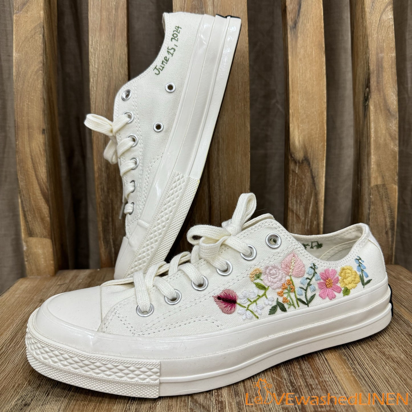 Custom Wedding Converse low tops / Wedding Flowers Embroidered Shoes/ Bridal Flowers Sneakers/ Wedding Bouquet Embroidered Sneakers