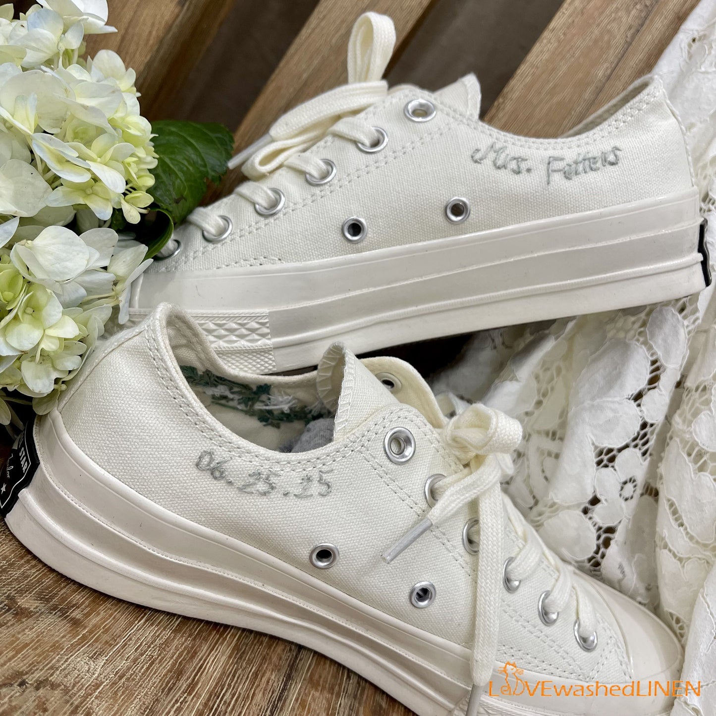 3 D Hand Embroidery Coverse Chuck Taylor/ Wedding Flowers Embroidered Converse/ Bridal Flowers Embroidered Sneakers Wedding Flowers