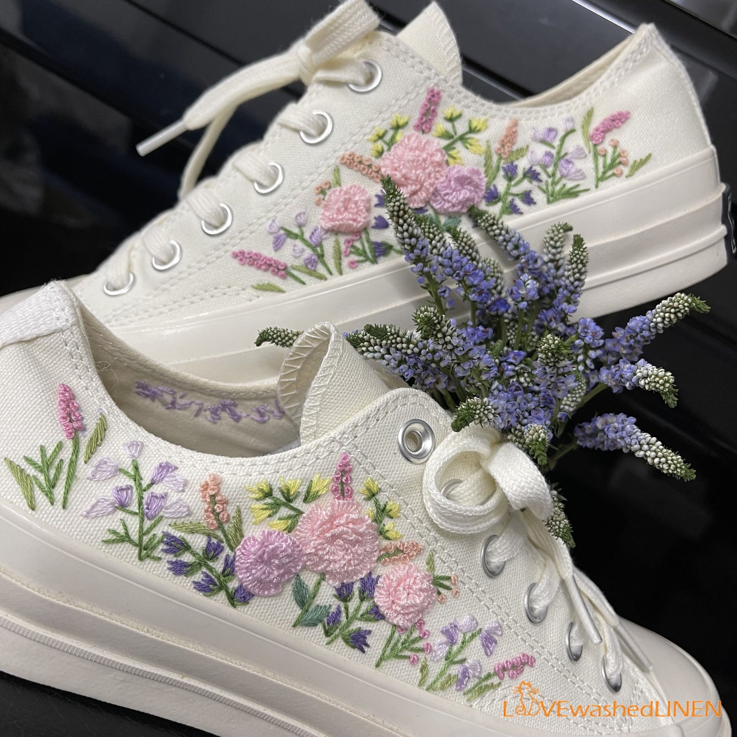 3 D Hand Embroidery Coverse Chuck Taylor/ Wedding Flowers Embroidered Converse/ Bridal Flowers Embroidered Sneakers Wedding Flowers