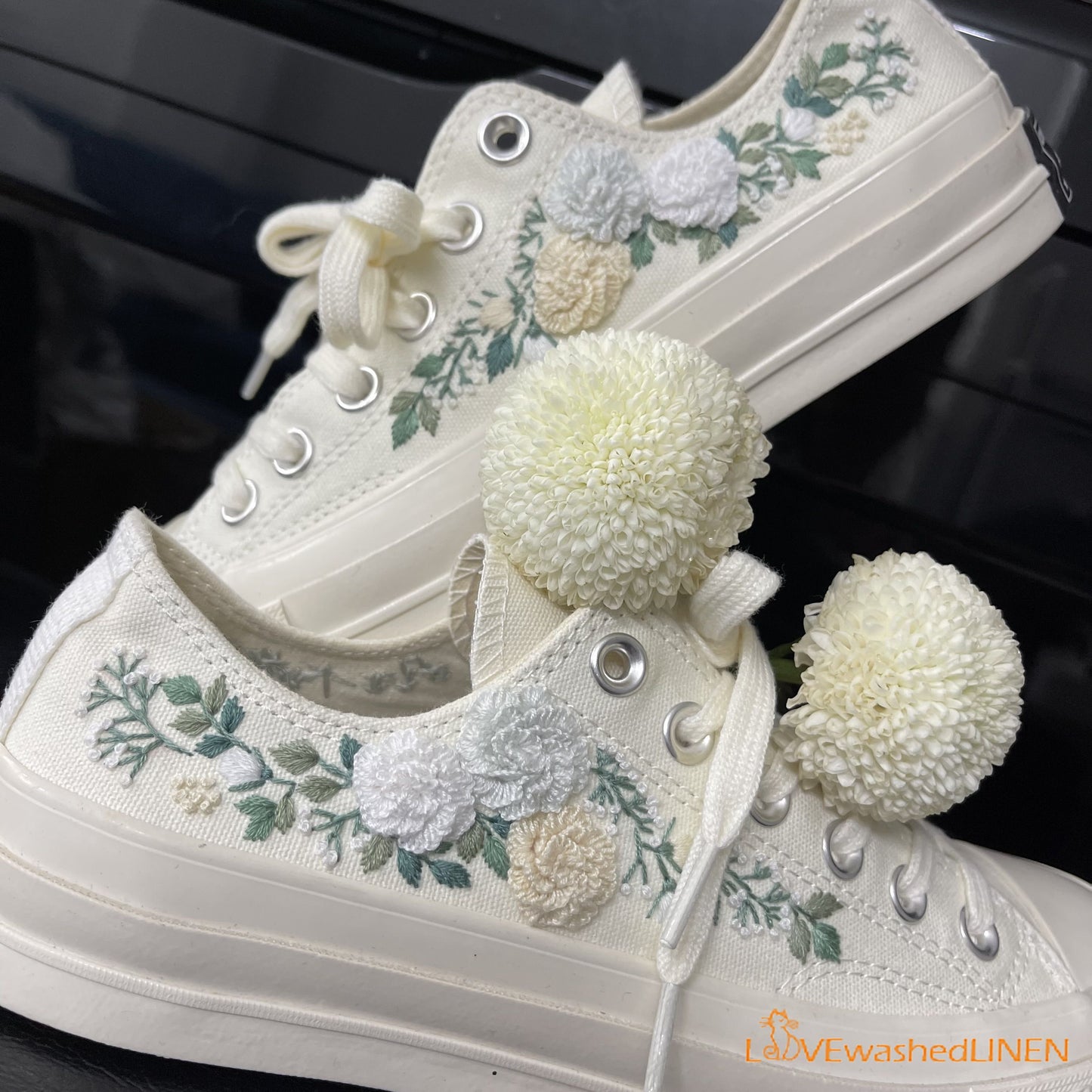 3 D Hand Embroidery Coverse Chuck Taylor/ Wedding Flowers Embroidered Converse/ Bridal Flowers Embroidered Sneakers Wedding Flowers