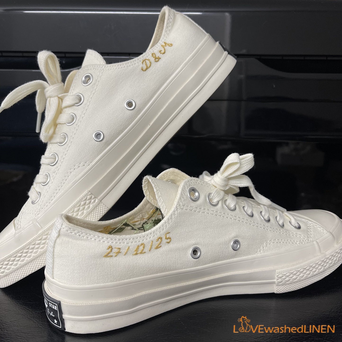 Custom Coverse Chuck Taylor/ Wedding Flowers Embroidered Converse/ Bridal Flowers Embroidered Sneakers Wedding Flowers Embroidered Sneakers/