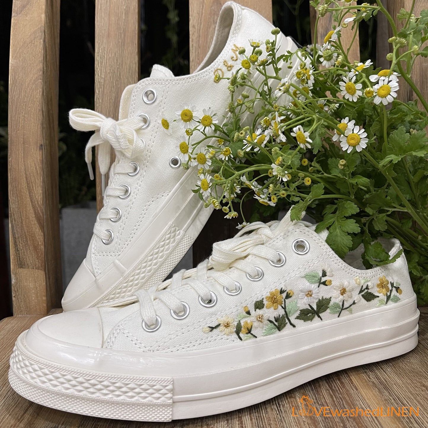 Custom Coverse Chuck Taylor/ Wedding Flowers Embroidered Converse/ Bridal Flowers Embroidered Sneakers Wedding Flowers Embroidered Sneakers/