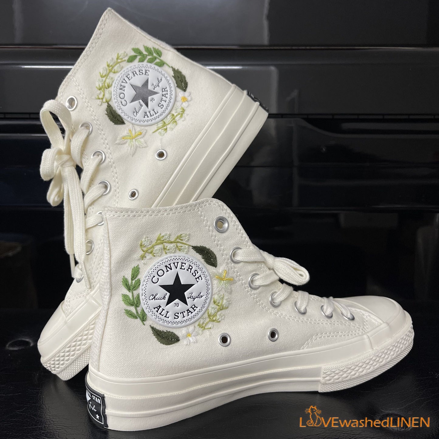 Custom Coverse Chuck Taylor/ Wedding Flowers Embroidered Converse/ Bridal Flowers Embroidered Sneakers Wedding Flowers Embroidered Sneakers/