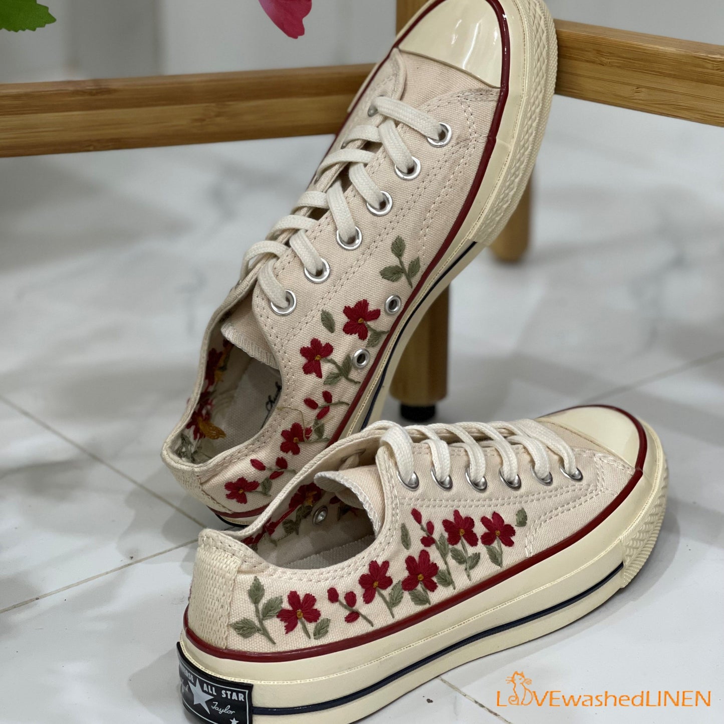 Embroidered Converse/ Custom Converse Chuck Taylor Embroidered Flower/ Embroidered Converse Low Tops