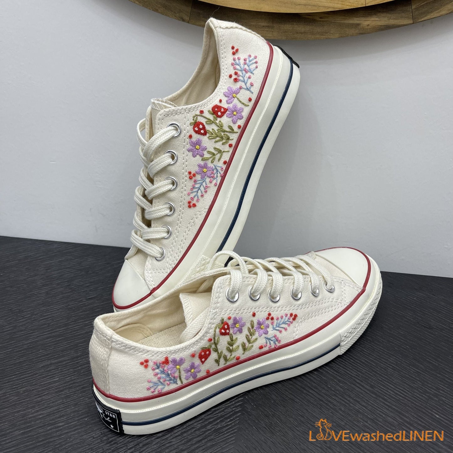 Embroidered Converse/ Custom Converse Chuck Taylor Embroidered Flowers/ Embroidered Converse Low Tops / Wedding Embroidered Shoes