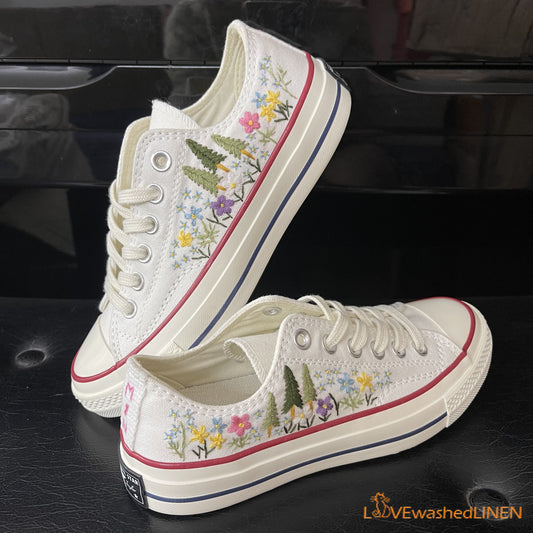 Custom Converse Chuck Taylor Embroidered / Wedding Flowers Embroidered Converse Low Tops / Wedding Roses Embroidered Sneakers