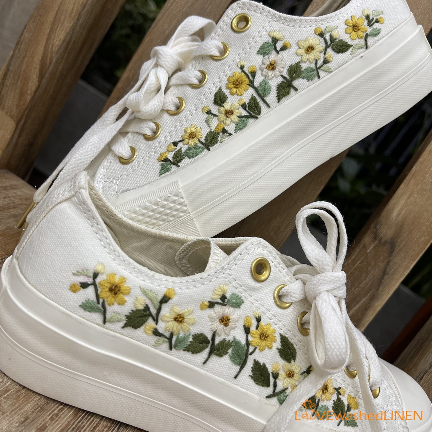 Custom Coverse Platform/Wedding Flowers Embroidered Converse/Bridal Flowers Embroidered Sneakers/ Tana Daisies Flowers Embroidered Sneakers