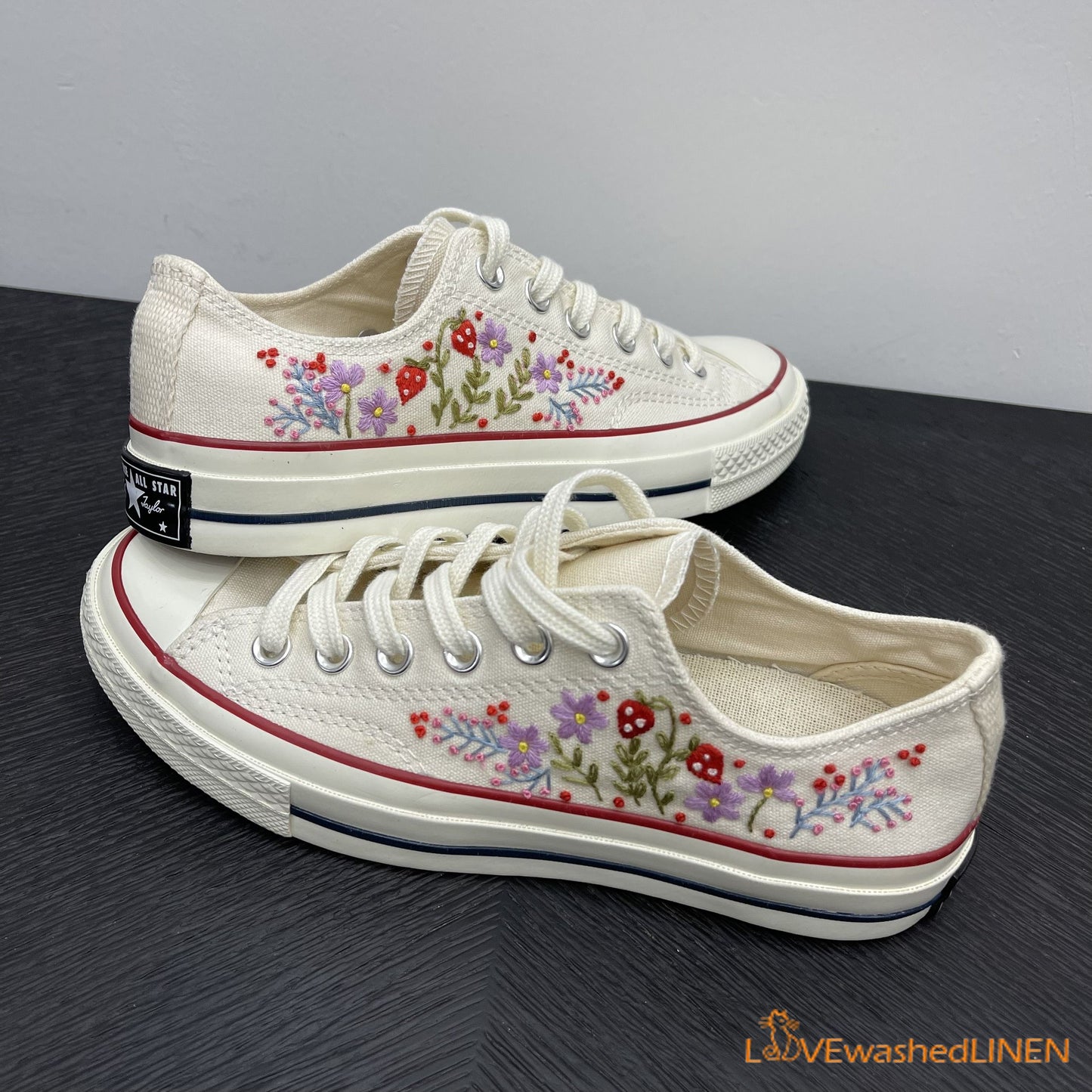 Embroidered Converse/ Custom Converse Chuck Taylor Embroidered Flowers/ Embroidered Converse Low Tops / Wedding Embroidered Shoes