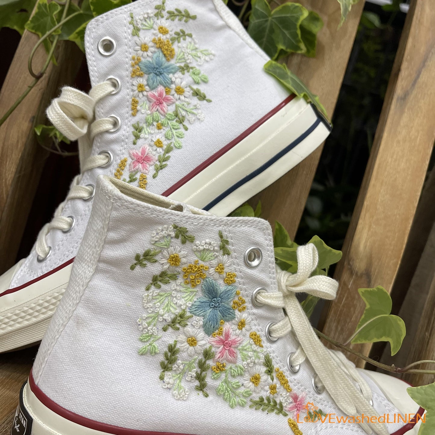 Custom Coverse Chuck Taylor/Wedding Flowers Embroidered Converse/Bridal Flowers Embroidered Sneakers/ Wildflowers Embroidered Sneakers