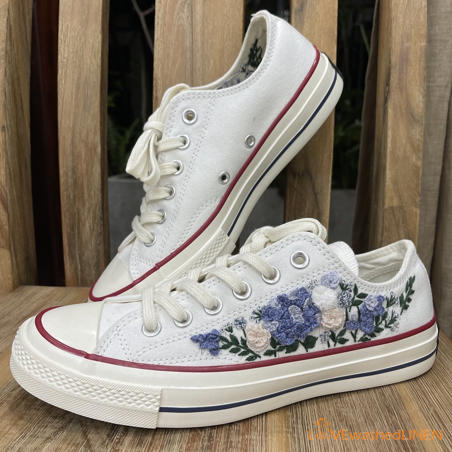 Custom Converse Chuck Taylor Embroidered / Wedding Flowers Embroidered Converse Low Tops /Bridal Flowers Embroidered Sneakers