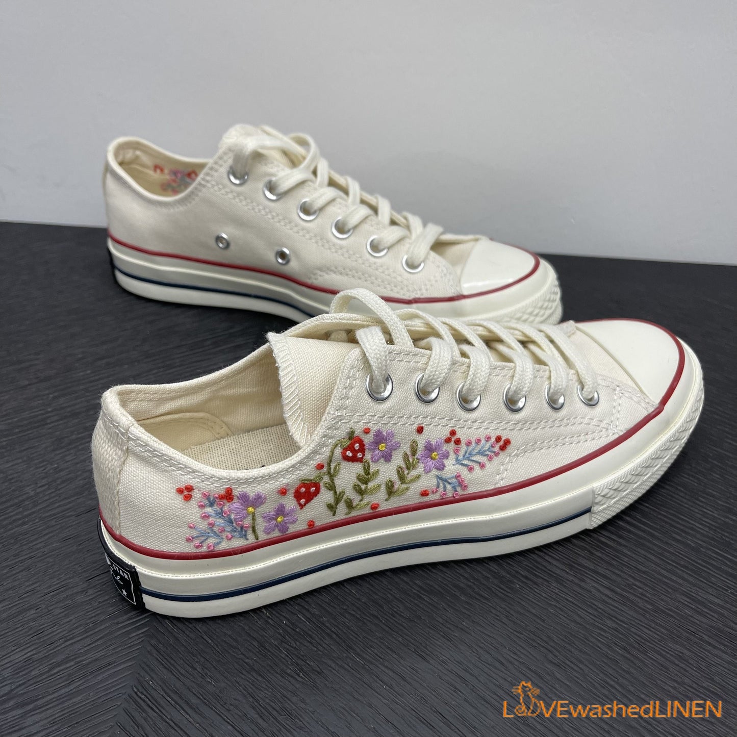 Embroidered Converse/ Custom Converse Chuck Taylor Embroidered Flowers/ Embroidered Converse Low Tops / Wedding Embroidered Shoes