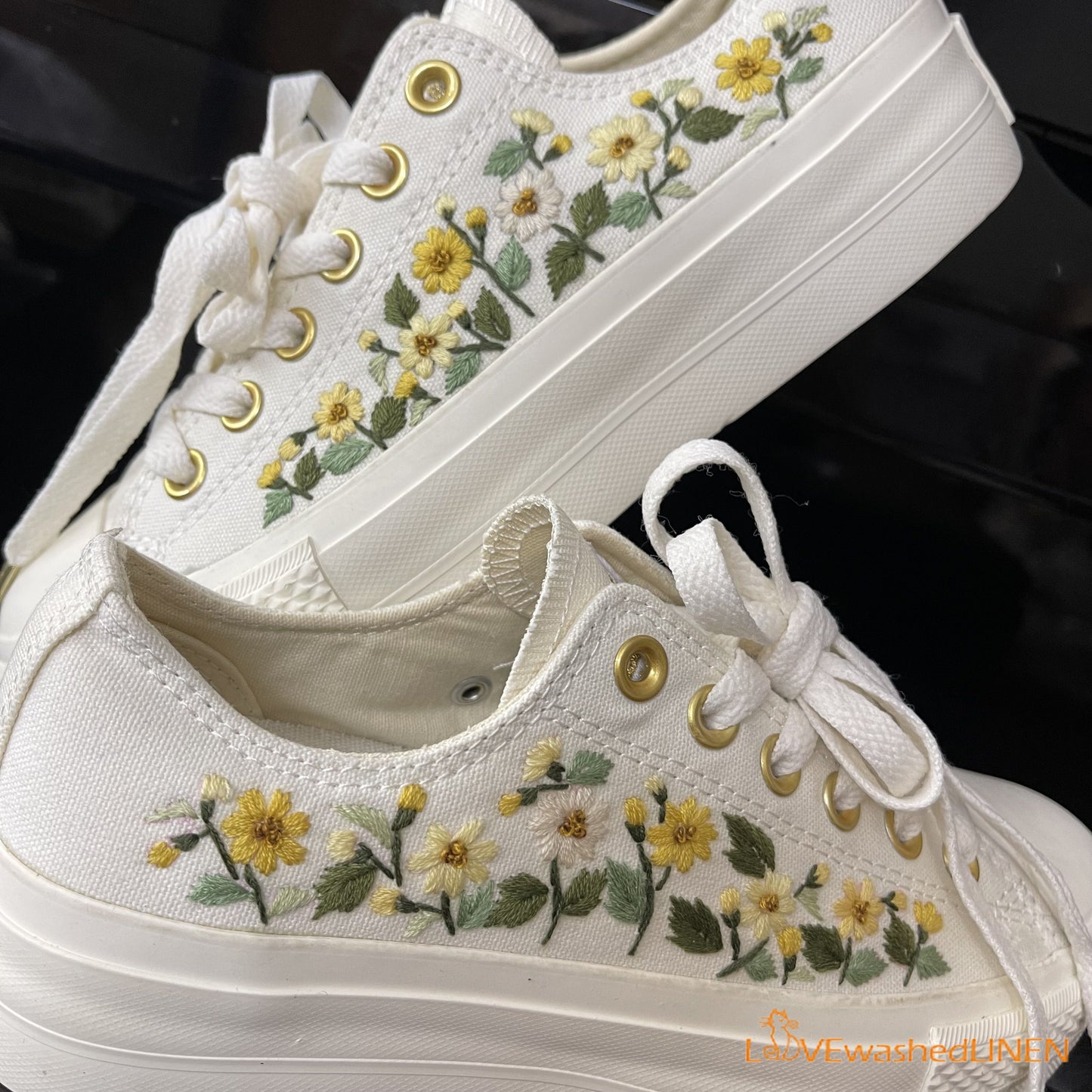 Custom Coverse Platform/Wedding Flowers Embroidered Converse/Bridal Flowers Embroidered Sneakers/ Tana Daisies Flowers Embroidered Sneakers