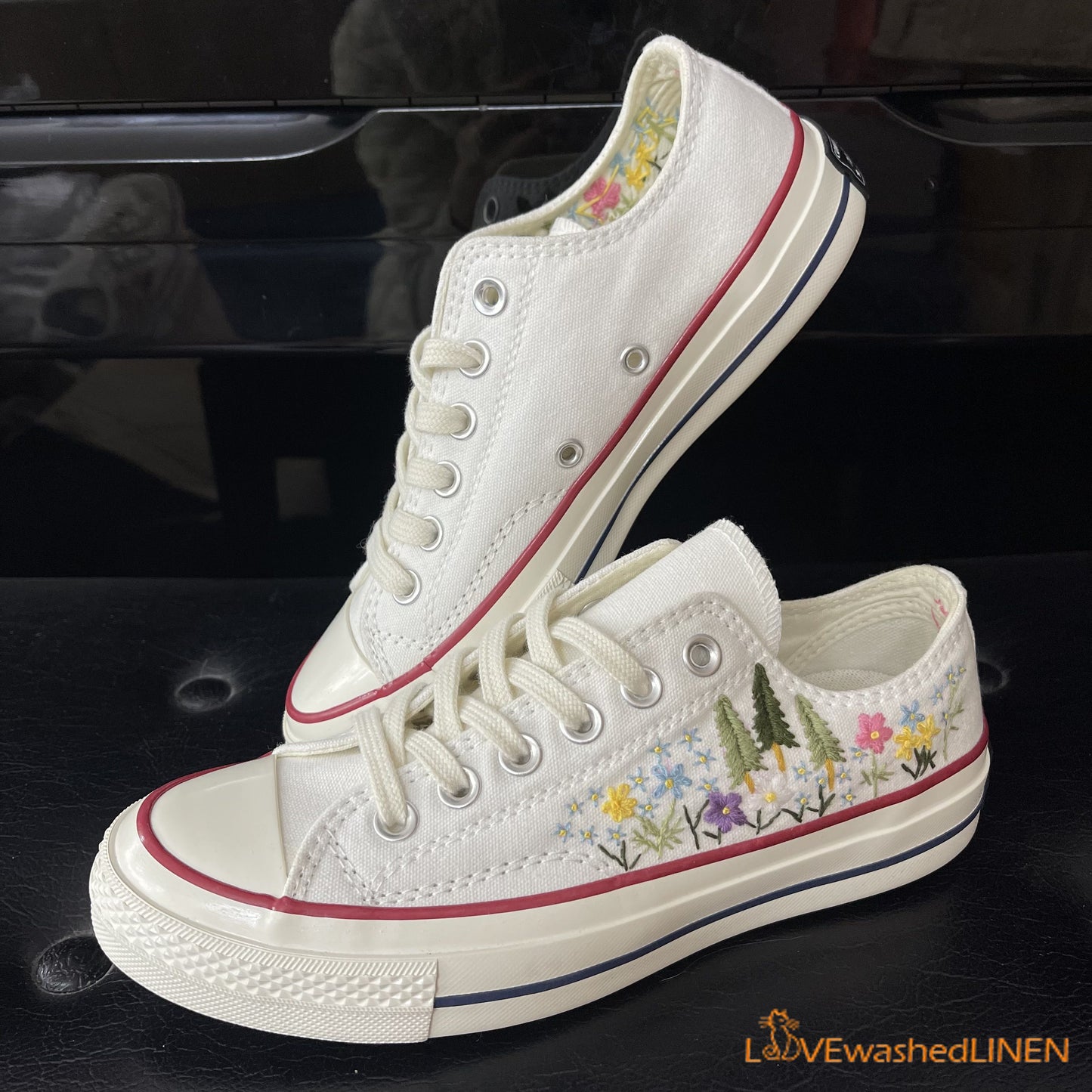 Custom Converse Chuck Taylor Embroidered / Wedding Flowers Embroidered Converse Low Tops / Wedding Roses Embroidered Sneakers