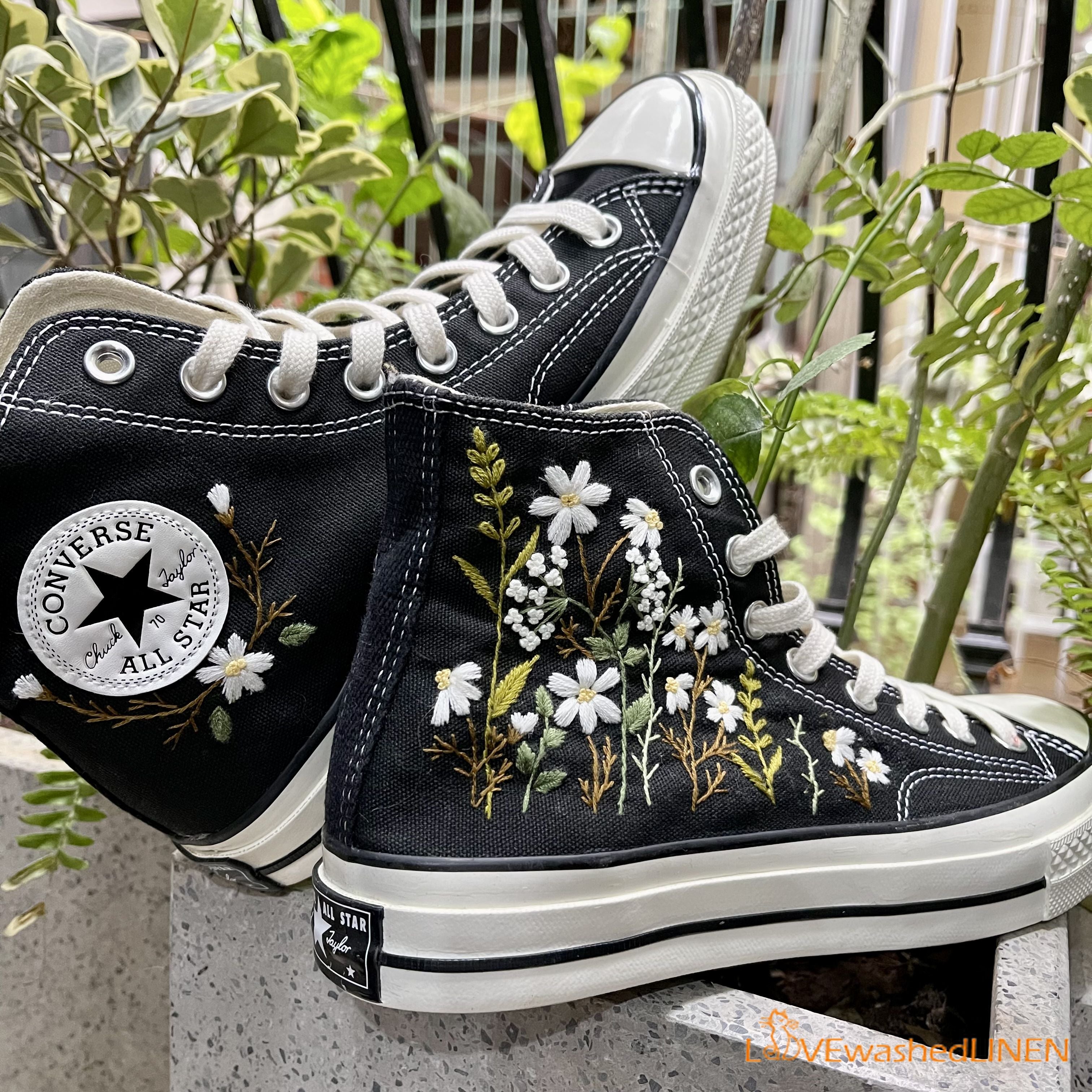 Custom embroidered outlet converse