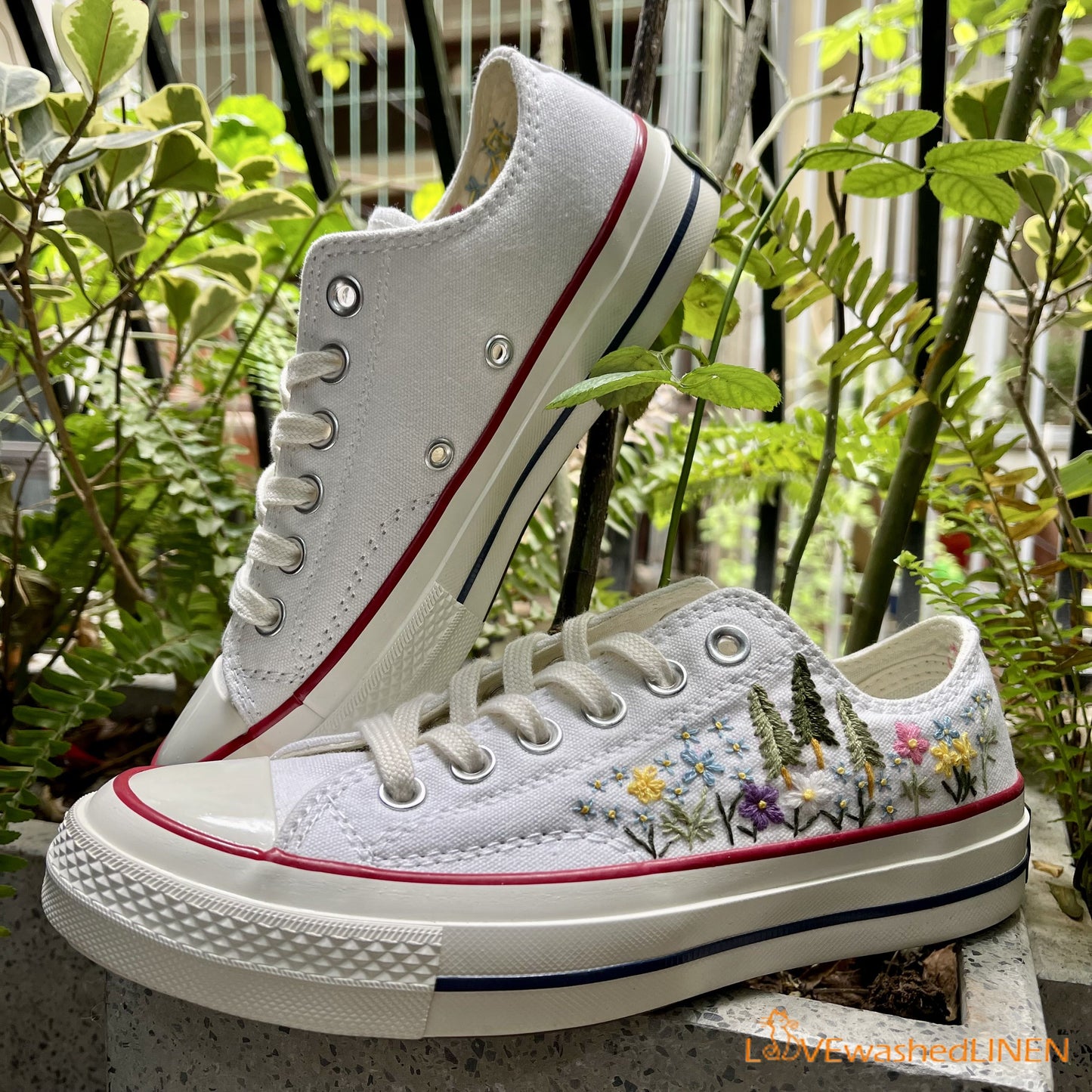 Custom Converse Chuck Taylor Embroidered / Wedding Flowers Embroidered Converse Low Tops / Wedding Roses Embroidered Sneakers