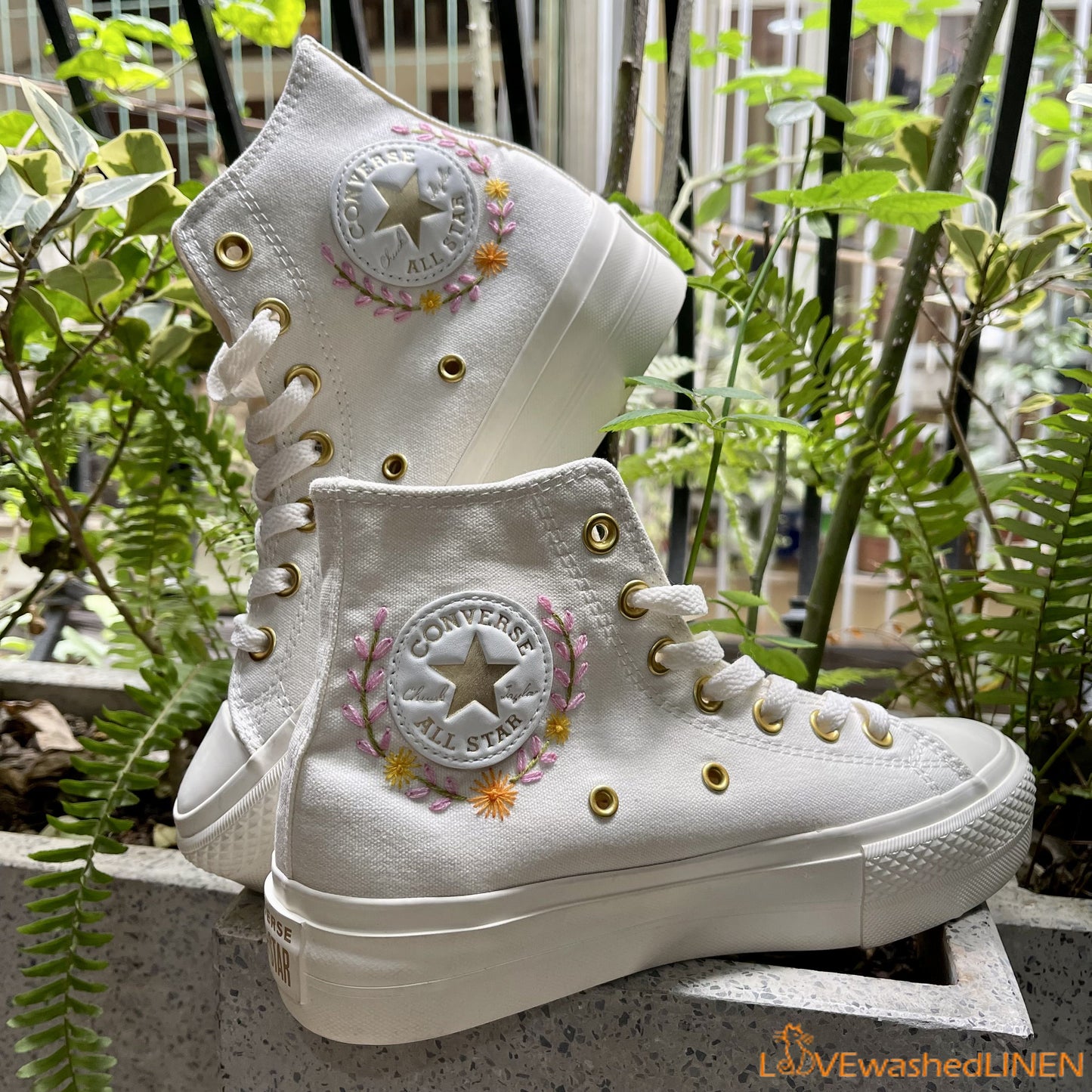 Custom Coverse Platform/ Wedding Flowers Embroidered Converse/ Bridal Flowers Embroidered Sneakers/ Wedding Flowers Embroidered Sneakers/