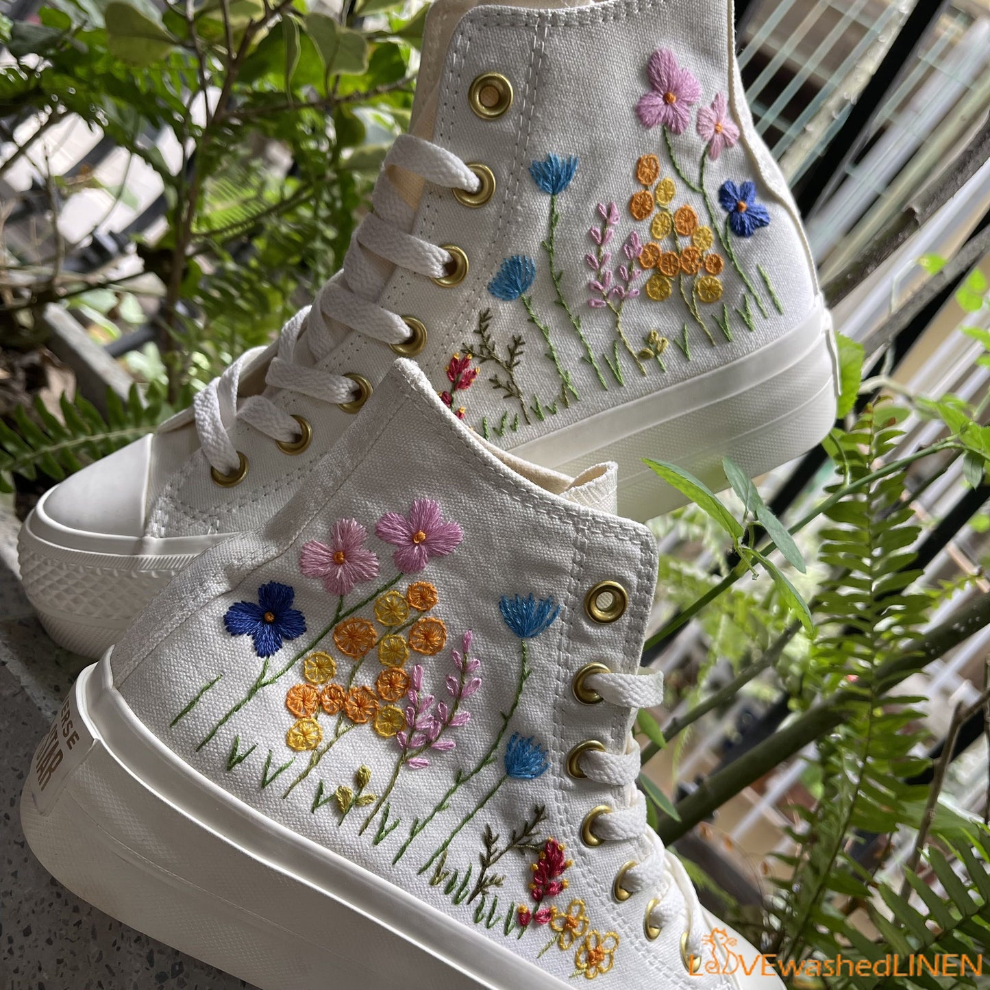 Custom Coverse Platform/ Wedding Flowers Embroidered Converse/ Bridal Flowers Embroidered Sneakers/ Wedding Flowers Embroidered Sneakers/