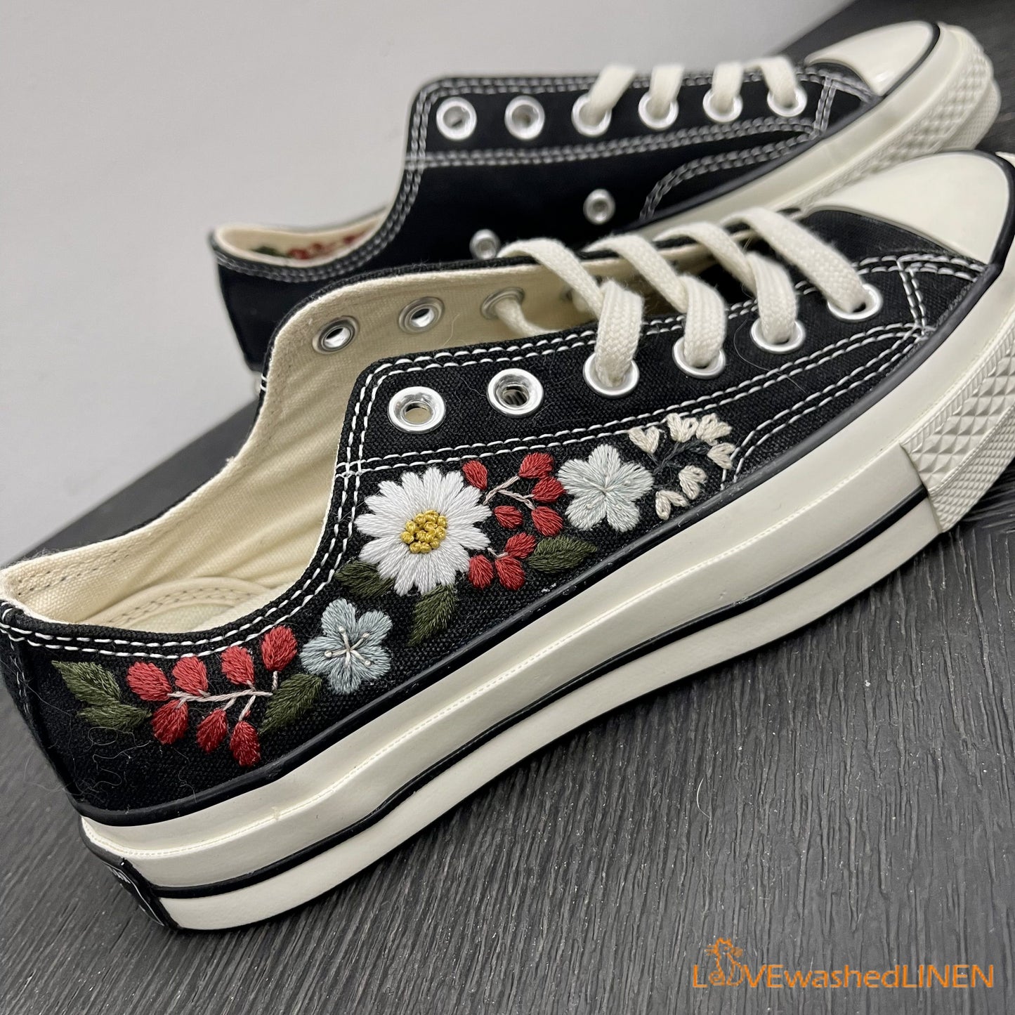 Embroidered Converse/ Custom Converse Chuck Taylor Embroidered Flower/ Flowers Embroidered Converse Low Tops/ Flowers Embroidered Shoes